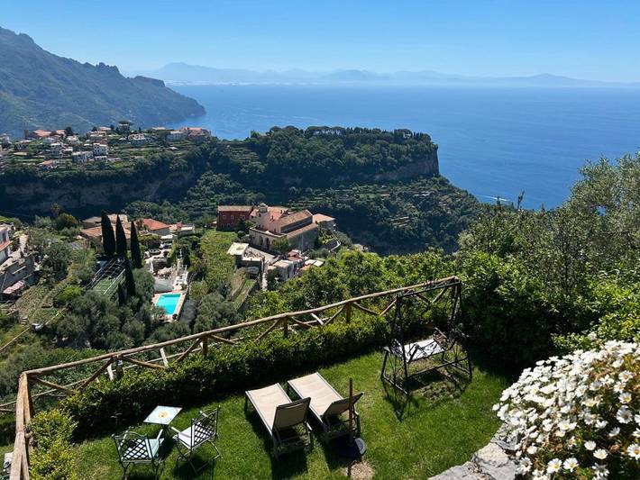Gîte pour 2 personnes, avec Terrasse ainsi que Jardin et Vue à Scala