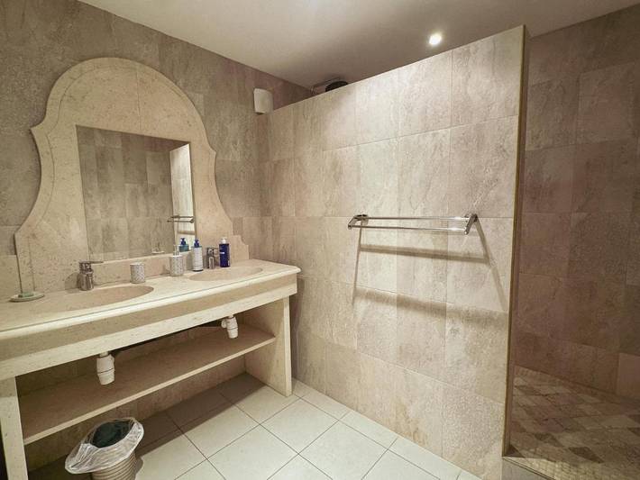 Gîte pour 2 personnes, avec jardin ainsi que vue et piscine à Caseneuve - 4