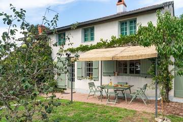 Location de vacances pour 4 personnes, avec jardin à Chiddes