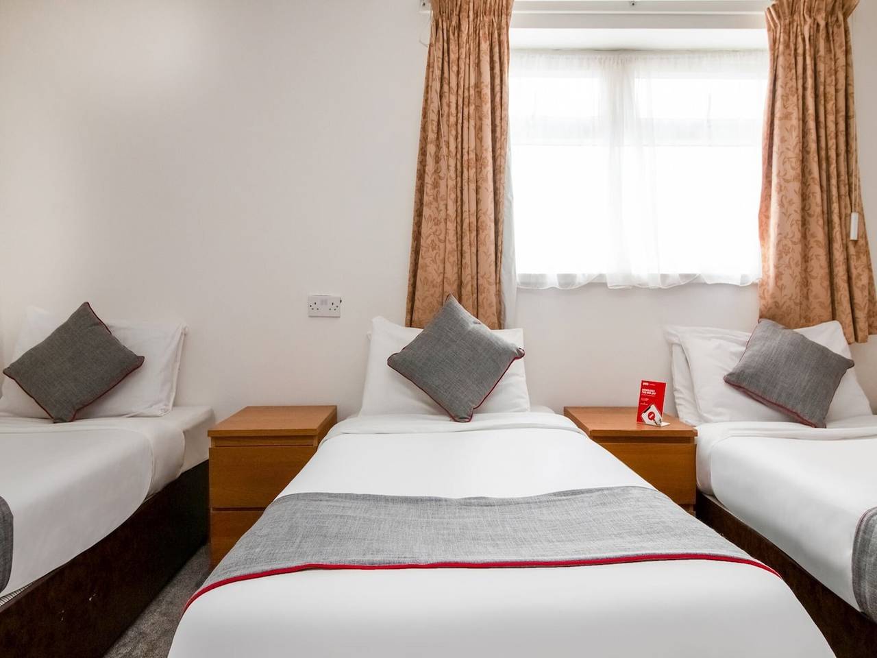 Superior Triple Room in Cardiff, Κάρντιφ