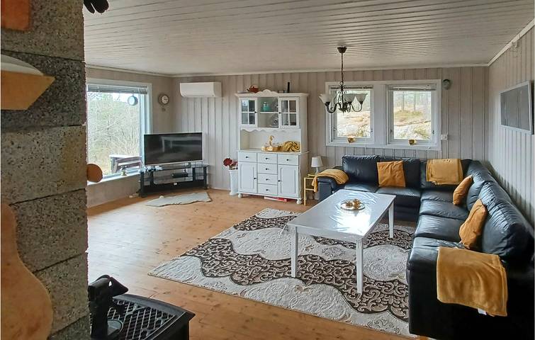 Ferienhaus für 6 Personen mit Garten in Marnardal