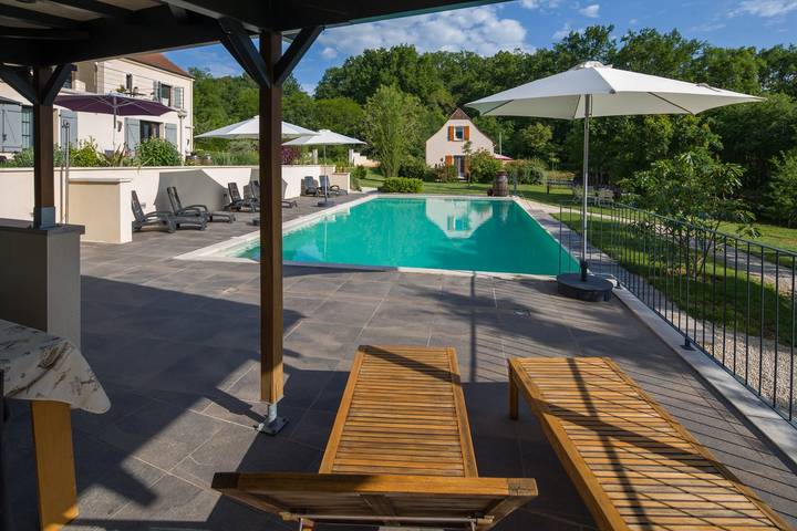 Gîte pour 4 personnes, avec piscine, adapté aux familles à Saint-Julien-de-Lampon - 3