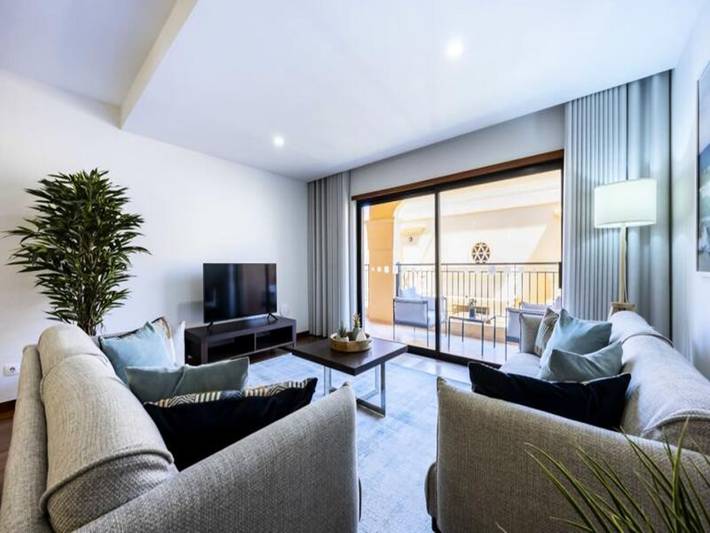 Apartment for 4 people, with pool and balcony, child-friendly in Praia da Luz