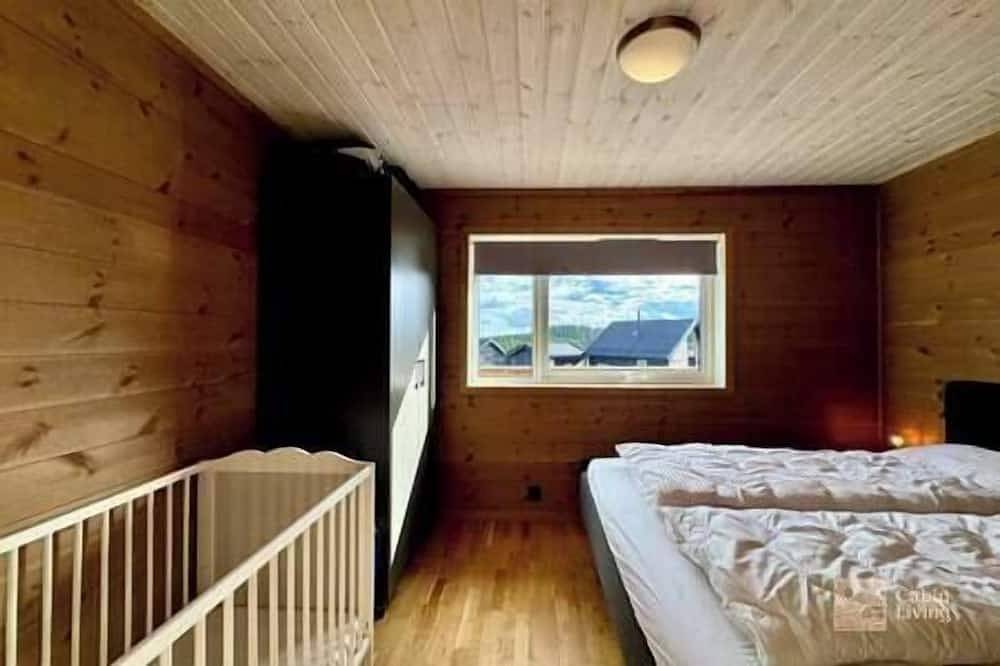 Cozy cabin on Sjusjølia by the trail network/sauna in Sjusjoen, Ringsaker