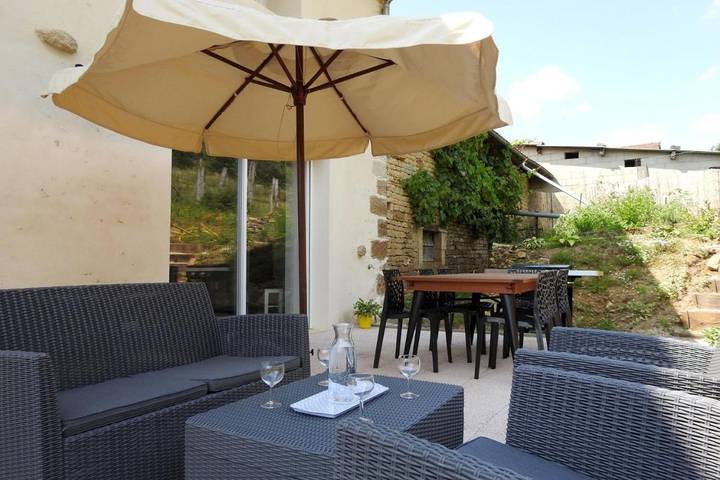 Location de vacances pour 6 personnes, avec jardin dans Dommartin-le-Franc - 3