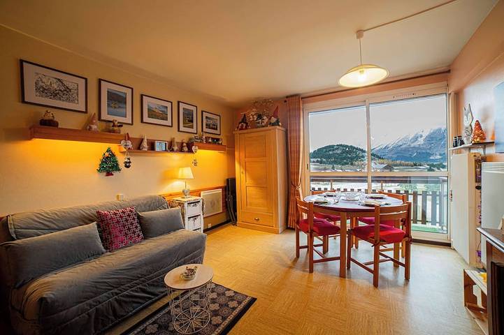 Ganze Wohnung, 4-person family apartment at the foot of the slopes and close to shops in Saint-Étienne-en-Dévoluy, Le Dévoluy