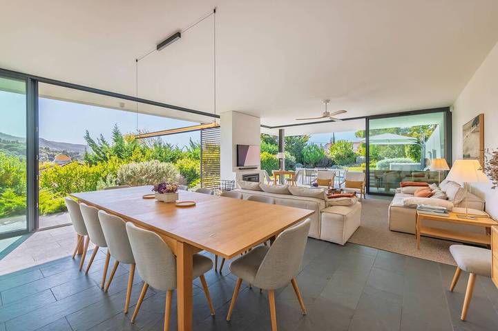 Villa for 12 people, with sauna and balcony as well as garden in Sintra