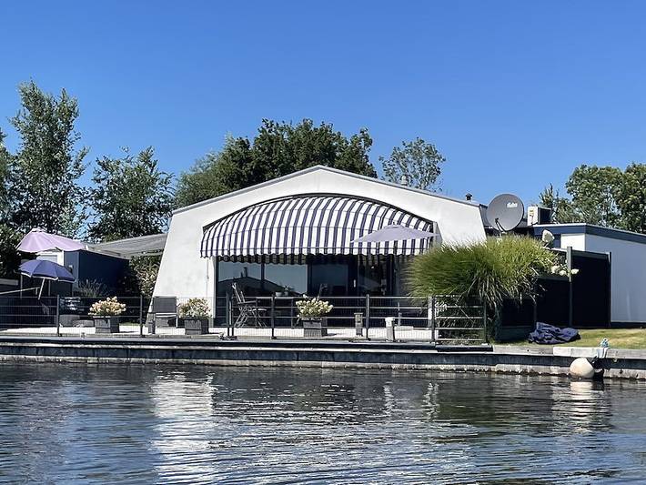 Ferienhaus für 4 Personen, mit Terrasse in Lemmer