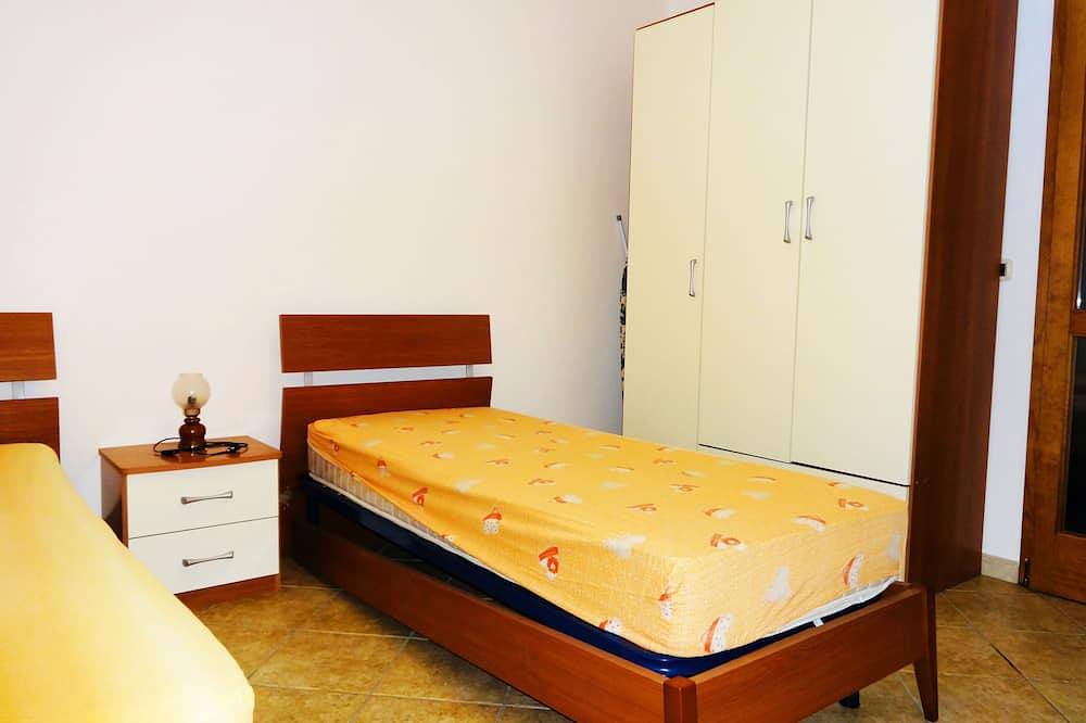 Ganze Wohnung, Second floor at 300mt. sand from 4 places in Lido Marini, Golf von Tarent
