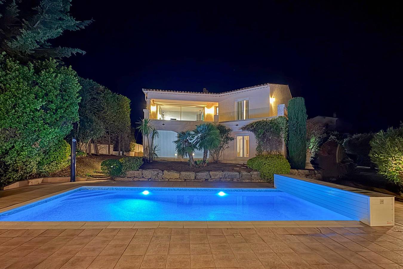 Villa La Loreley 12 pers private pool & sea view in Les Adrets-de-l'Estérel, Massif de l'Esterel