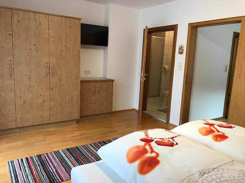 Ganze Ferienwohnung, Appartement Morgensonne in Virgen, Bezirk Lienz