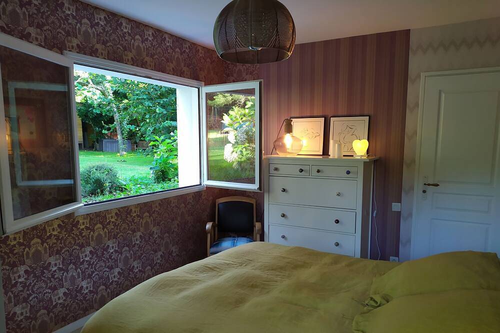 Charming residence with garden ideal for vacations with family or friends in Auray, Côte des Mégalithes