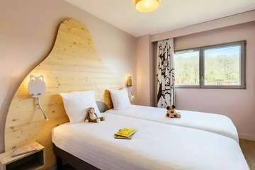 Camping pour 10 Personnes dans Bailly-Romainvilliers, Seine-et-Marne, Photo 1