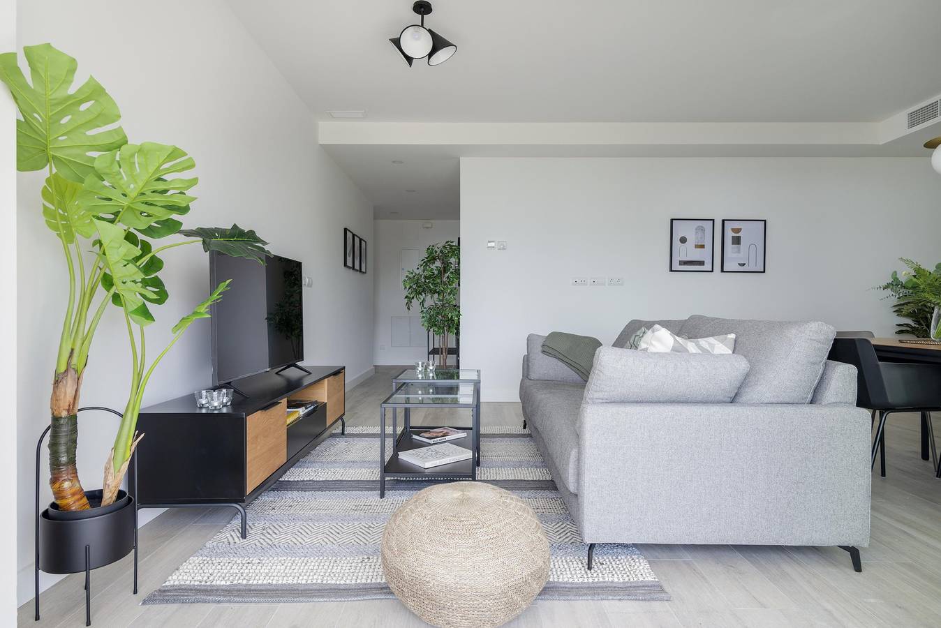 Entire apartment, Central Apartment with a View, Shared Pool & Wi-Fi in Mijas Pueblo, Mijas