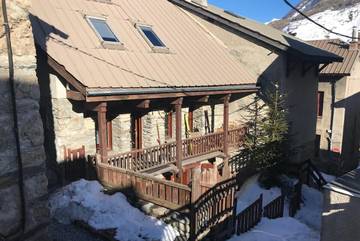 Chambre d’hôte pour 9 personnes, avec balcon et vue à La Grave