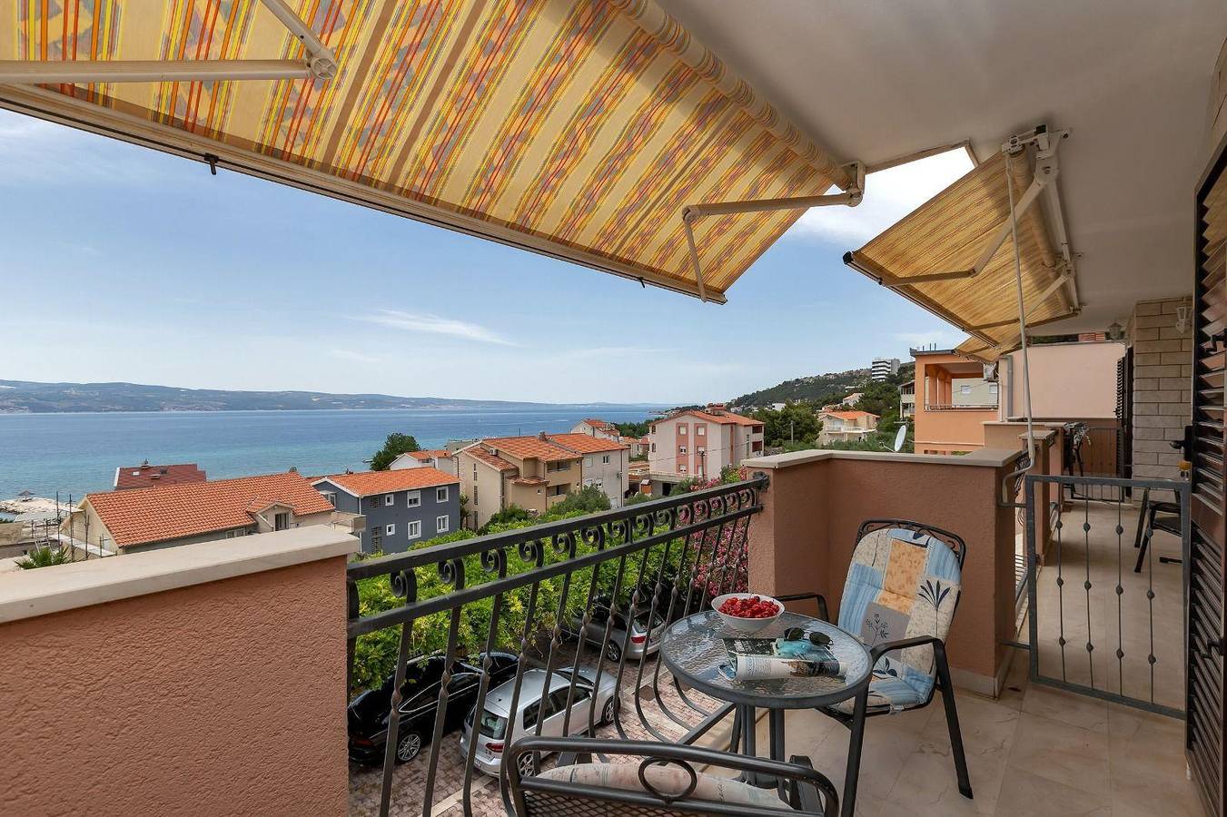 Room with beautiful sea view in Dugi Rat, Condado de Split-Dalmacia