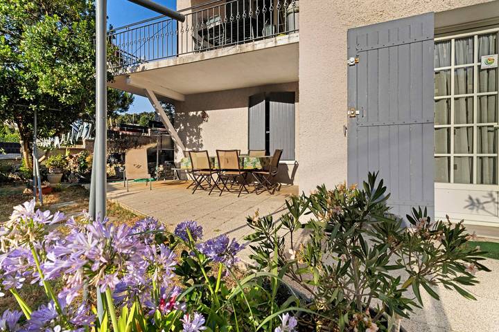 Entire studio, Cozy Small Apartment in Coulounieix-Chamiers, Périgord Blanc