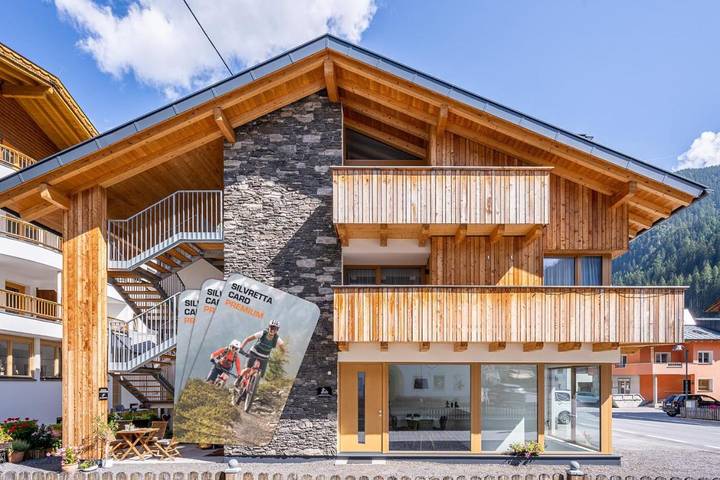 Ferienwohnung für 6 Personen, mit Balkon und Terrasse sowie Ausblick in See