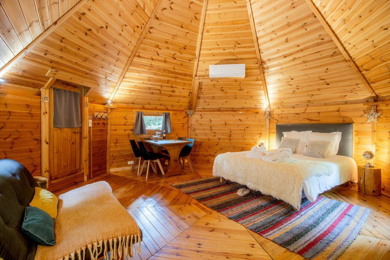 Grand Kota avec bain nordique privé – Cabane cosy, kota grill in Saint-Cybranet, Périgord Noir