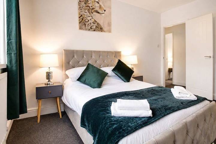 Spacious 3Br Equipped Kitchen by Stay With Us in Sunderland