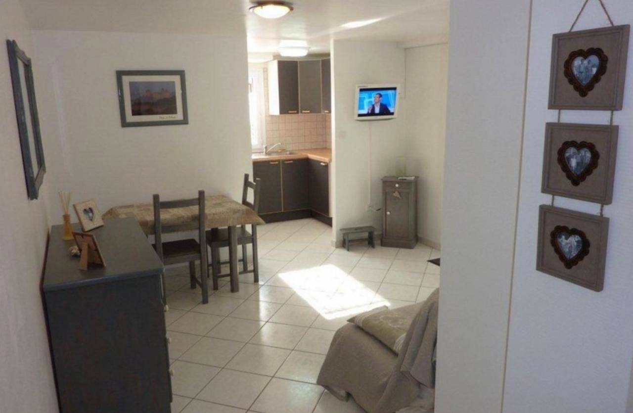Appartement entier, Chambre d'hôtes de Florence in Woippy, Metz-Campagne