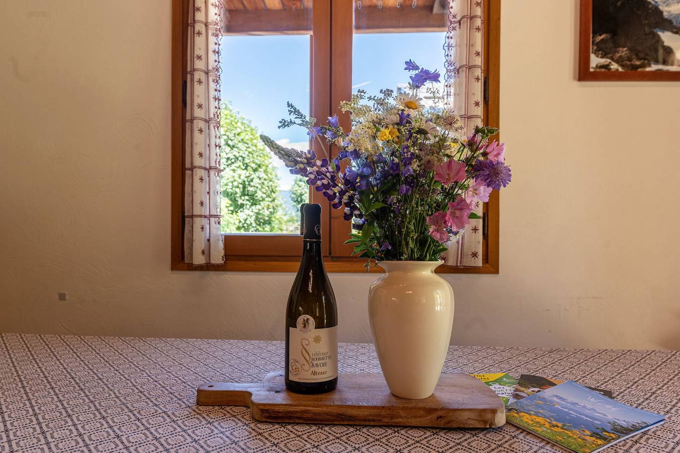 Apartamento entero, Apartamento 'L'Écureuil, Piscine Et Aire De Jeux' con vistas a la montaña, terraza privada y Wi-Fi in Crest-Voland, Albertville region