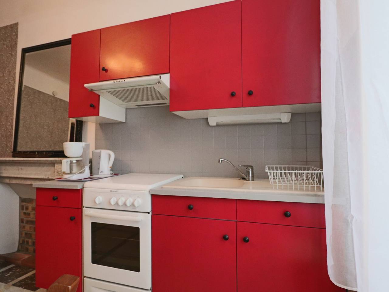 Studio entier, Studio Les Coquelicots n°1 avec Wi-Fi - La Bourboule in La Bourboule, Parc naturel régional des Volcans d'Auvergne