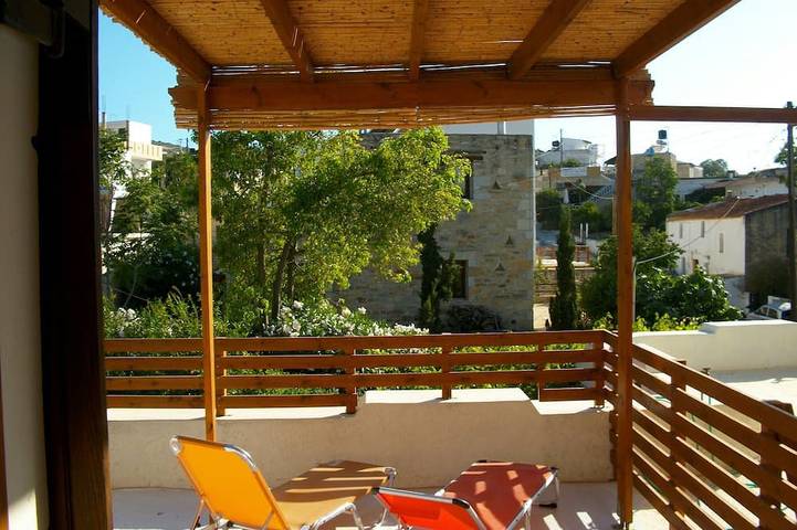 Ferienwohnung für 3 Personen, mit Terrasse in Pitsidia
