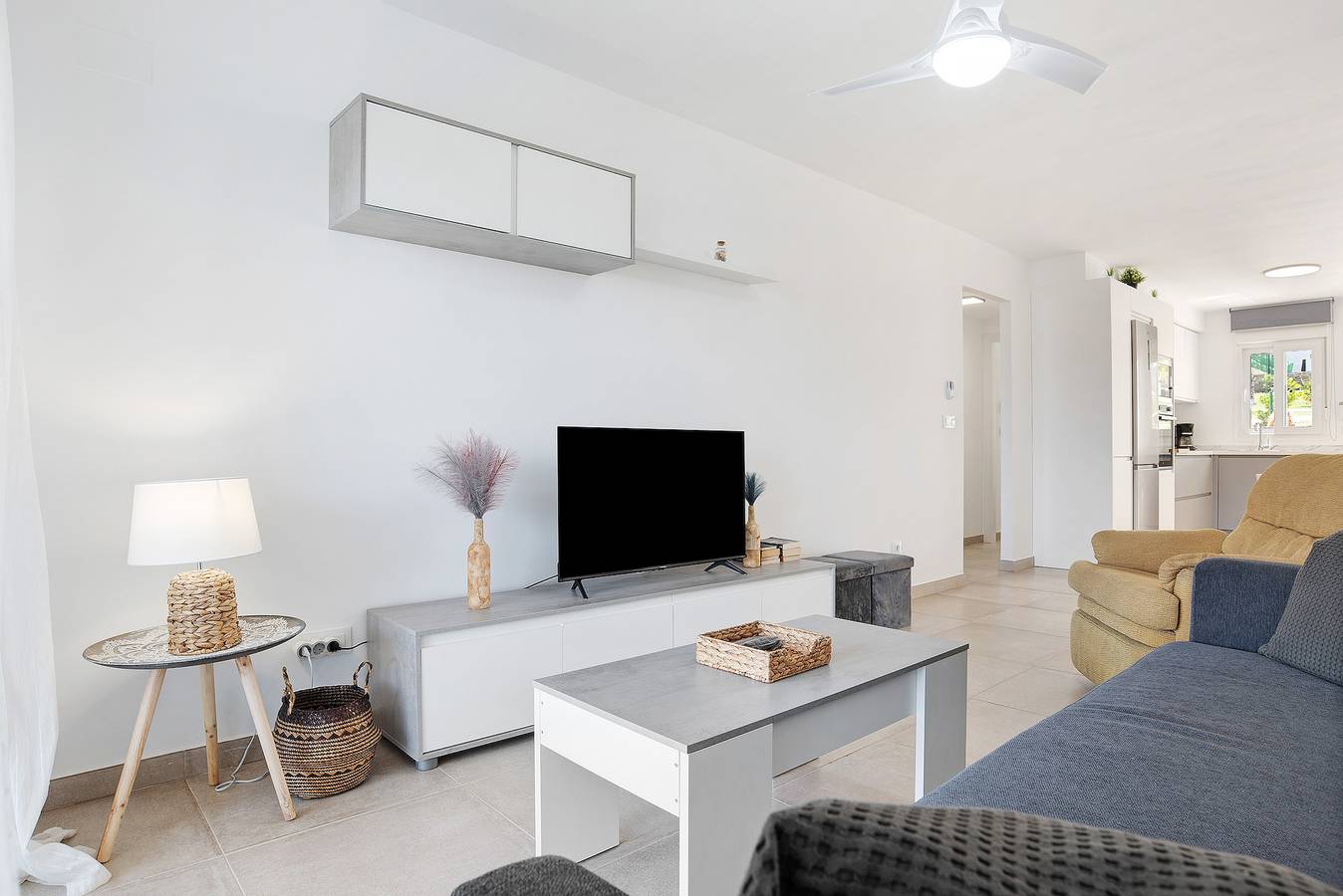 Ganze Wohnung, Ferienwohnung 'Bajo Con Jardín Privado Atalanterra' mit Meerblick, Gemeinschaftspool und Wlan in Atlanterra, Tarifa