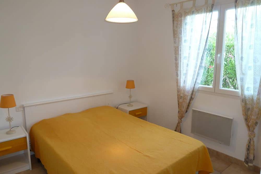Air-conditioned villa in sauvian, 6 km from the beach in Sauvian, Côte d'Améthyste