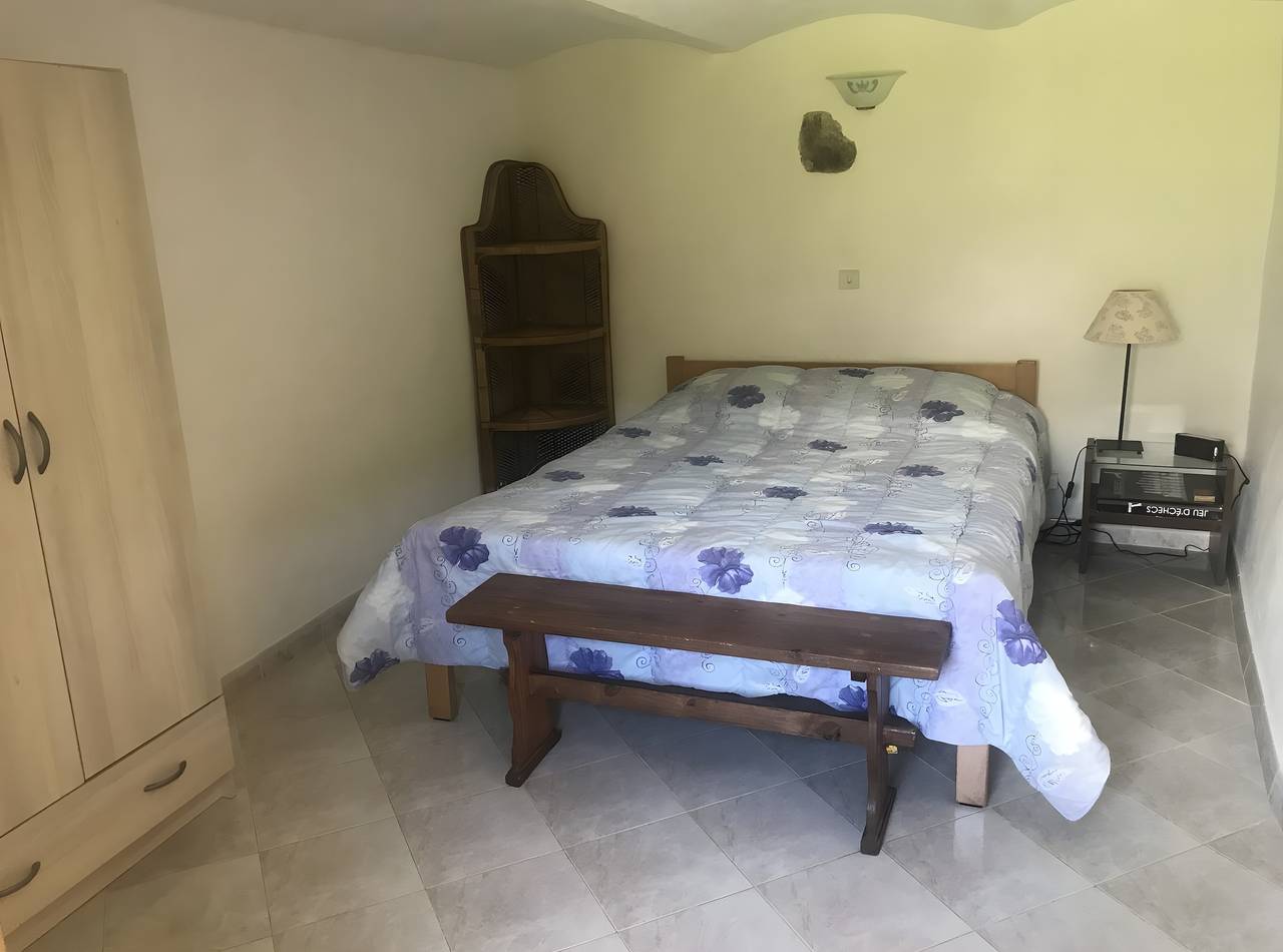 Appartement entier, Gîte la joubarbe, 2 personnes in Brantes, Parc naturel régional du Mont-Ventoux