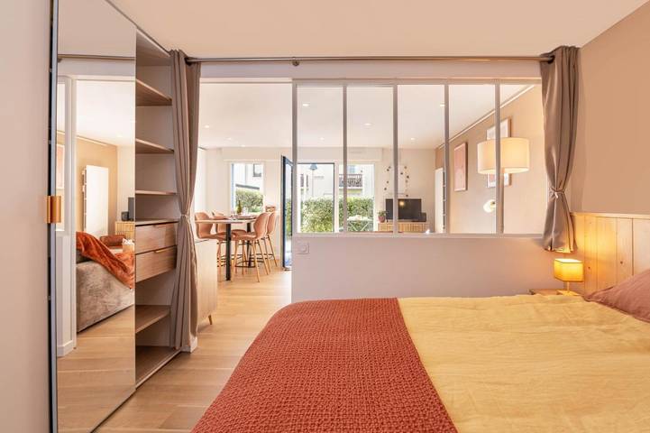 Gîte pour 4 personnes, avec terrasse dans Plage du Courégant - 2