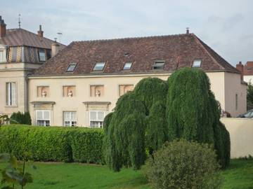 Gîte pour 5 personnes, avec terrasse et jardin à Plombières-lès-Dijon