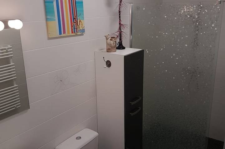 Gîte pour 4 personnes, avec jardin et terrasse, animaux acceptés dans Plage du Boisvinet - 3