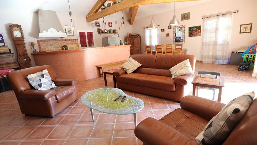 Location de vacances pour 7 personnes, avec jardin et piscine à Vagnas - 2