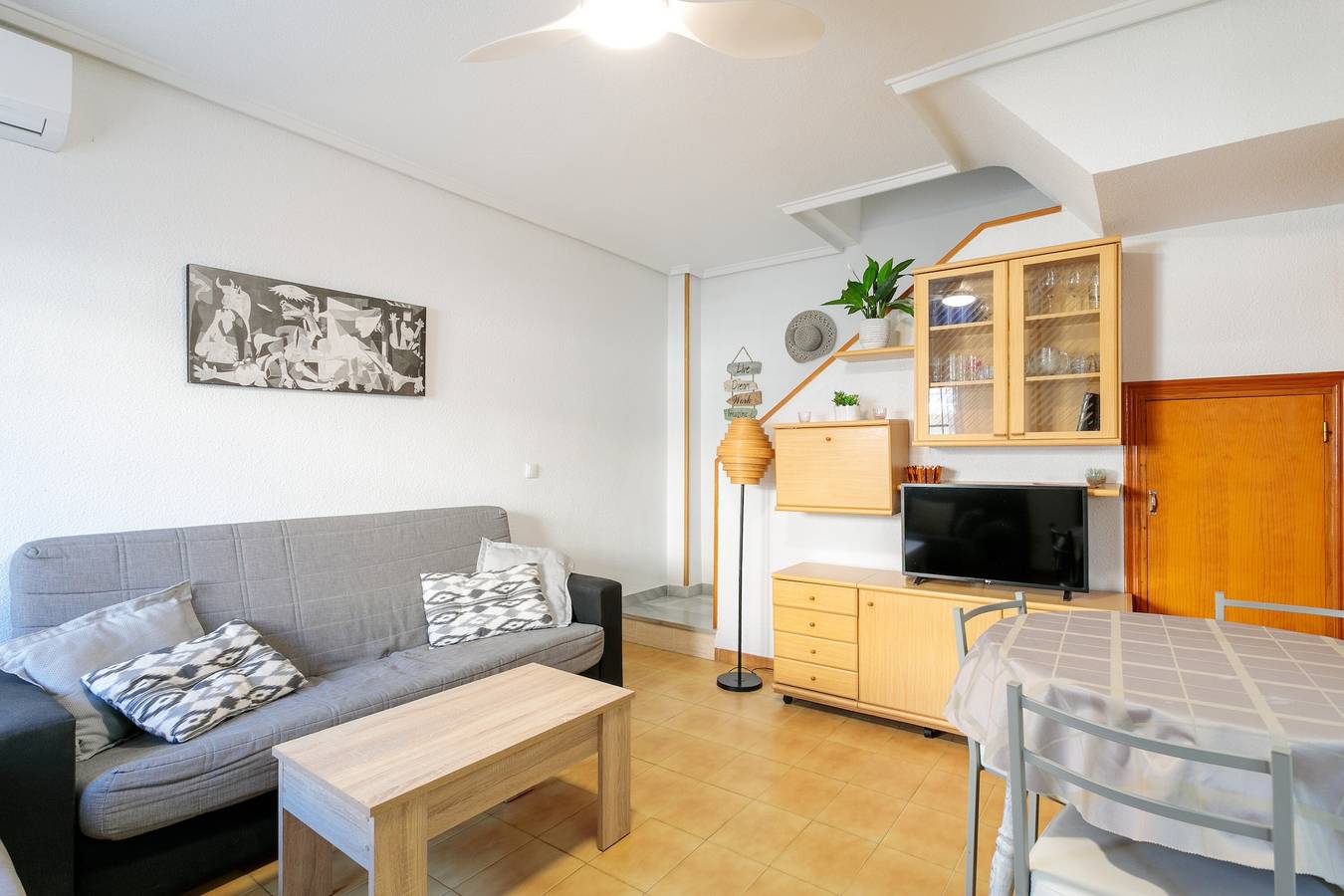 Bungalow 'Fontilles 3 en Santa Pola' con Terraza Privada, Wi-Fi y Aire Acondicionado in Santa Pola, Costa Blanca