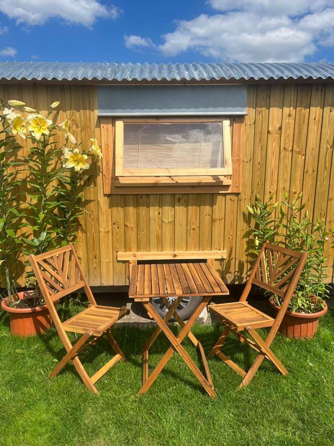 Poachers Keep, Shepherds Hut in Staffordshire
