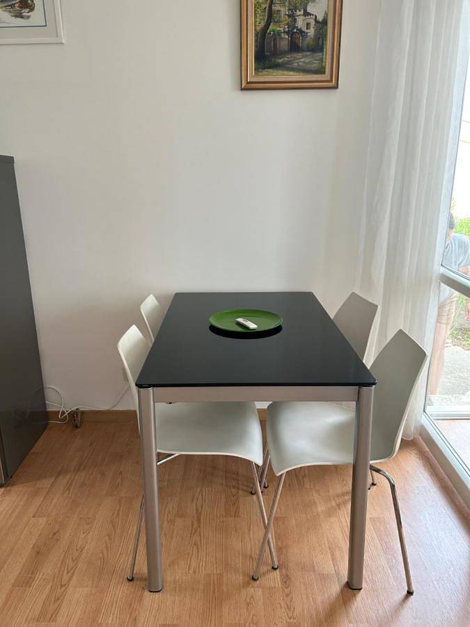 Gîte pour 4 personnes, avec jardin et terrasse ainsi que vue et piscine à Clapiers - 3