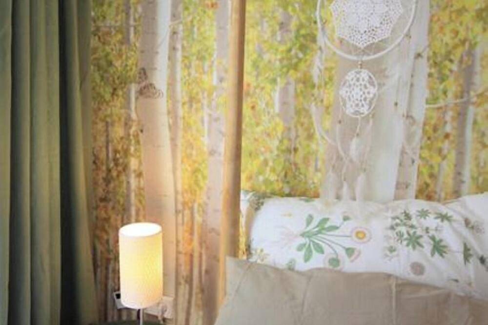 Ganze Wohnung, Verbingen Sie Ihren Urlaub im Feriennest Haus Braunfels. 
Das Apartment \"Waldnest\" bietet Platz für bis zu 2 Personen und schafft dank seiner Einrichtung mit Waldelementen einen Wohlfühlort für Naturliebhaber. in Bad Ems, Lahn-Taunus