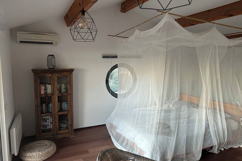 Ferienhaus in Giens mit traumhaftem Blick über die Bucht von Almanarre in La Madrague, Hyeres