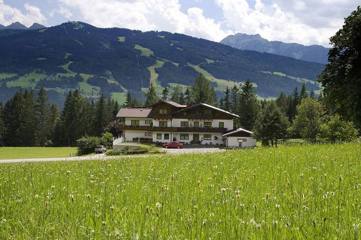 Pension für 2 Personen, mit Ausblick und Garten sowie Sauna und Pool in Dachstein