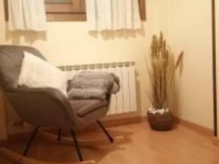 Ganze Wohnung, Gemütliches Apartment in Villanúa, 15 Min. zu Skipisten, Parkplatz inkl. in Villanúa, Aragonesische Pyrenäen