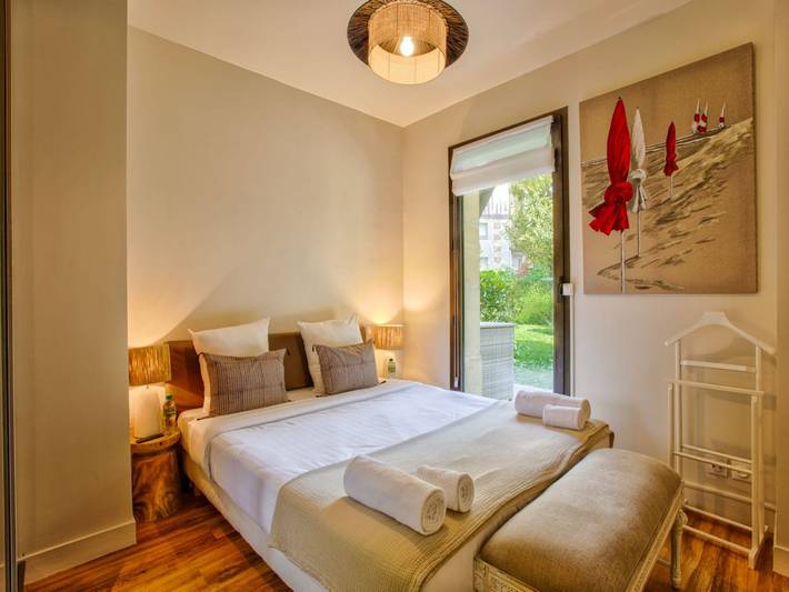 Ganze Wohnung, Hervorragendes 2-Bett mit großem privaten Garten in Tourgéville, Lisieux und Umgebung