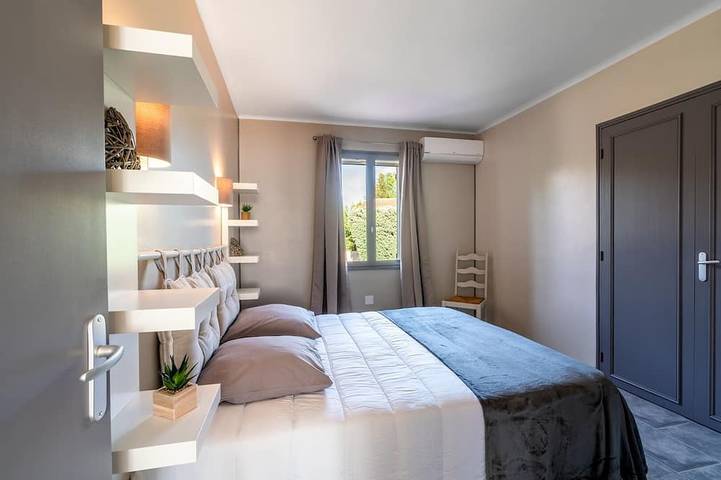 Location de vacances pour 6 personnes, avec jardin et terrasse à Lagnes - 4