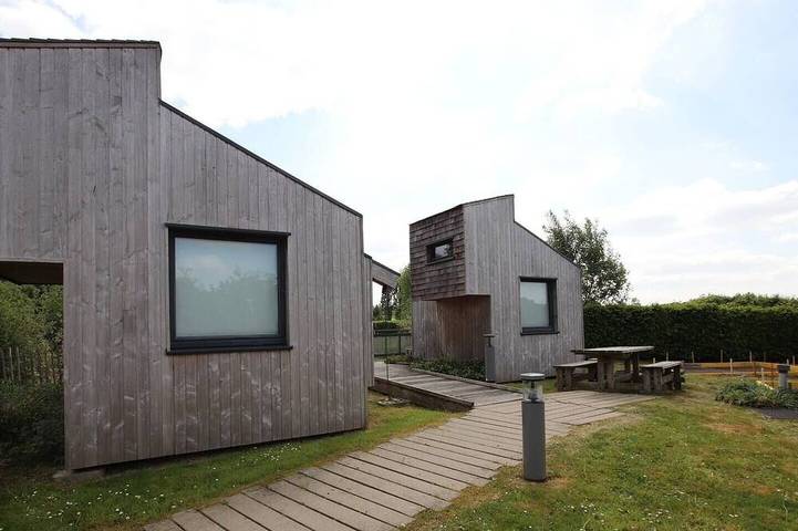 Gîte pour 4 personnes, avec jardin à Mont-Bernanchon