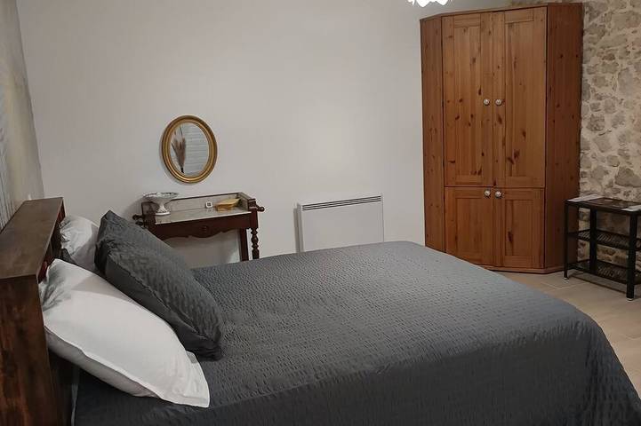 Location de vacances pour 2 personnes, avec jacuzzi ainsi que sauna et jardin à Caudrot - 4