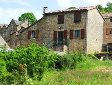 Gîte pour 5 personnes, avec vue et terrasse, animaux acceptés à La Cresse