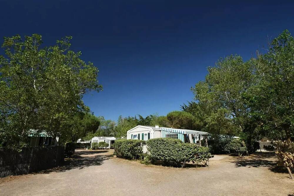 Mobil-home 2 Chambres 4/5 Personnes in Saint-Hilaire-de-Riez, Vendée