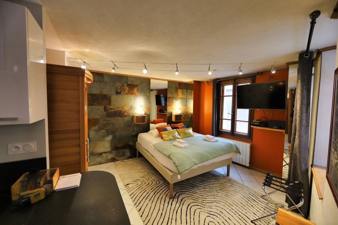 Apartamento entero, Le Cocon - Lofts & Lakes, certified 4-stars in Annecy, Annecy (commune)