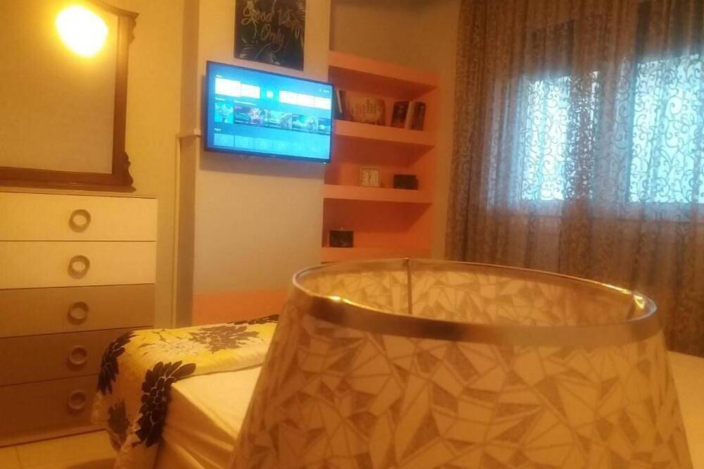 Geheel appartement, Apartment with Balcony-Parking in Kavala, Regio Kavala